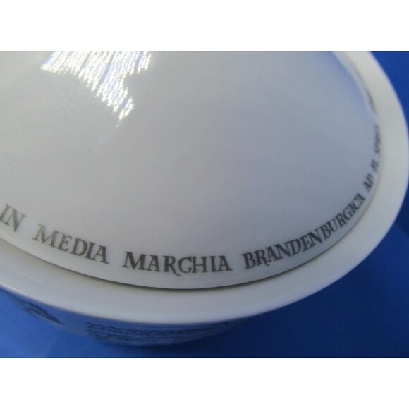 Unterweissbach Mid Century Porcelain 5 1/2" D Covered Bowl 18th Century Scenes - Picture 7 of 16